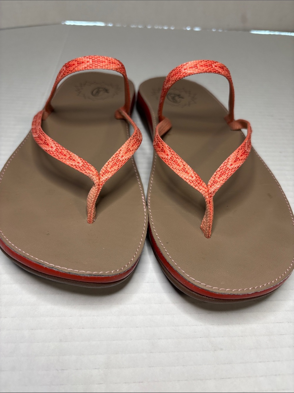 Chaco Abbey flip flops, size 8 - Picture 8 of 8